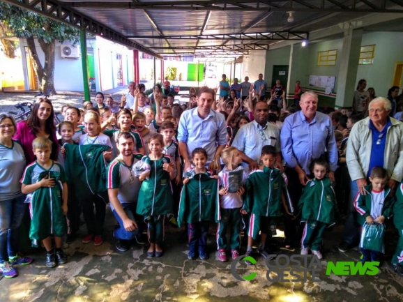 Marechal "Randon", erro é detectado em uniformes escolares distribuídos pelo município