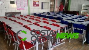 Secretaria de Educação adquire carteiras escolares para a rede municipal
