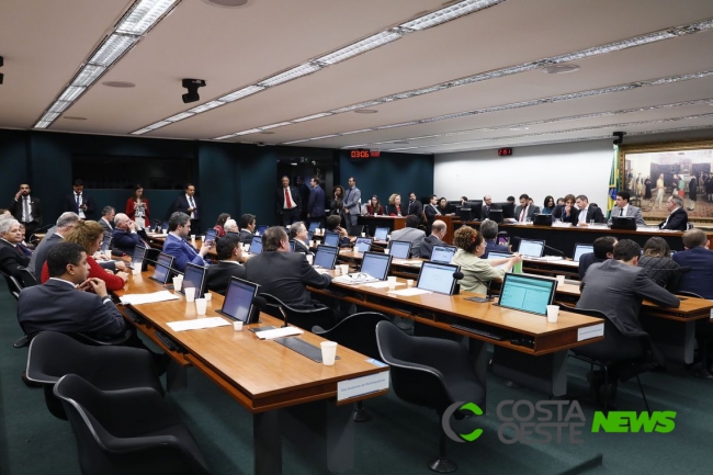 Comissão especial da Câmara aprova texto da reforma da Previdência