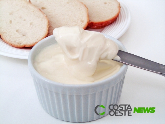 Queijo cremoso com dois ingredientes