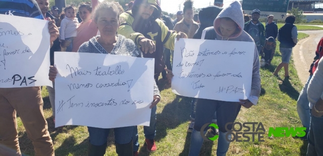 Moradores fazem manifestação pela paz em Guaíra
