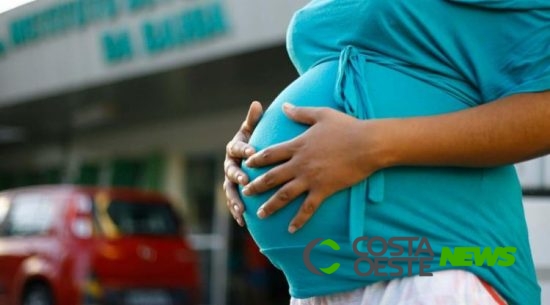 Para ???segurar??? namorado, mulher oferece dinheiro para grávida e tenta comprar o bebê