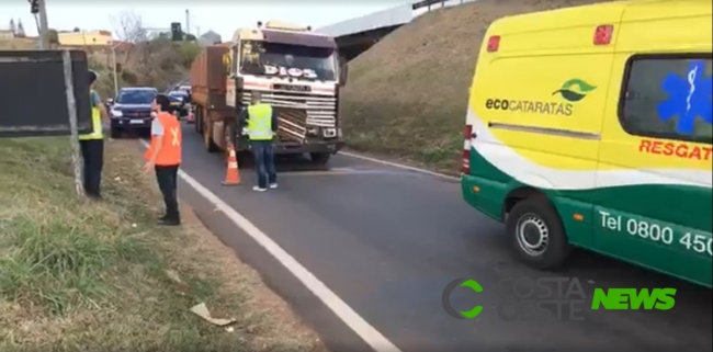 Região: Carreta desgovernada bate em dois caminhões e deixa dois feridos na BR 277