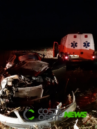 Motorista em fuga perde o controle e capota veículo