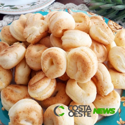 Biscoito de Queijo Assado com Creme de Leite