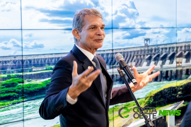 Há seis meses no cargo, Silva e Luna criou uma nova Itaipu