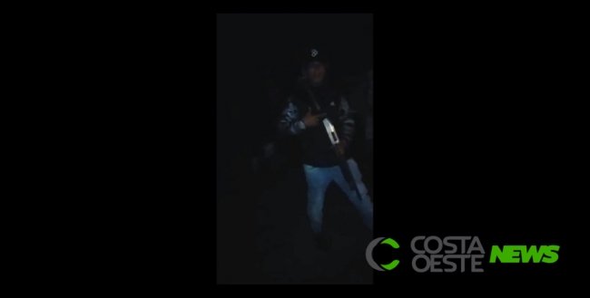Assista: Polícia investiga vídeo de jovens exibindo armas de fogo  em Santa Terezinha de Itaipu