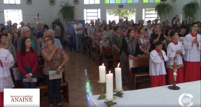 Missa em honra a Nossa Senhora da Salete reúne centenas de fiéis em Medianeira