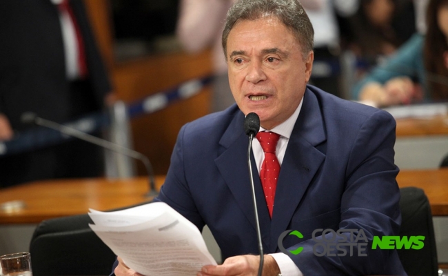 Em entrevista à Rede Costa Oeste, Senador Álvaro Dias destaca parecer favorável para a Reabertura da Estrada do Colono