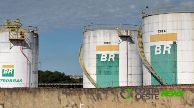 Petrobras aumenta novamente o preço da gasolina na refinaria