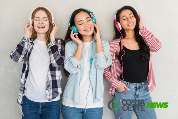 Rádio alcança 83% dos brasileiros e é mais popular entre os jovens