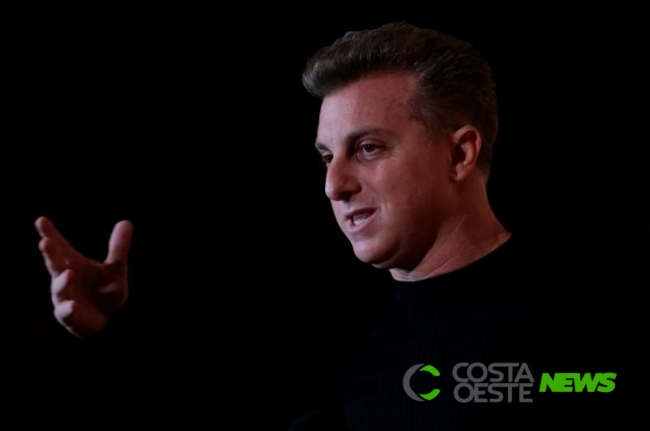 Luciano Huck está disposto a sair da Globo para concorrer em 2022