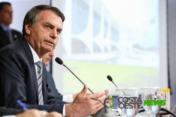 Armas no campo: Bolsonaro diz que sancionará projeto que amplia posse