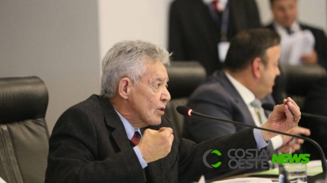 Deputado Estadual reclama que salário de R$ 25 mil não compra carro zero