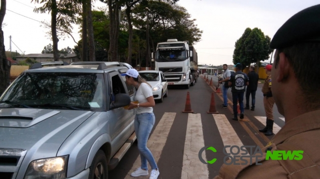 Blitz educativa marca início da Semana do Trânsito em Santa Helena