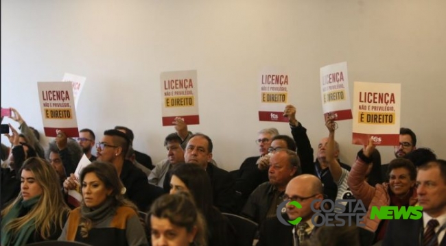 CCJ aprova projeto que cria licença capacitação para substituir a licença-prêmio de servidores do Paraná