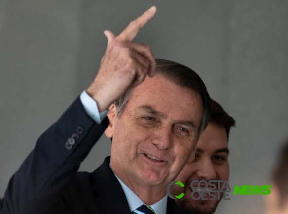 Bolsonaro sanciona projeto que libera a posse de arma em áreas rurais