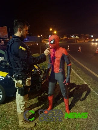 Homem-aranha passa no teste do bafômetro
