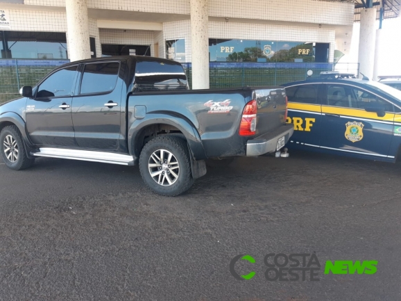 PRF recupera caminhonete roubada minutos antes em Guaíra 