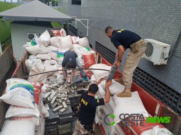 PRF apreende quase 2 toneladas de maconha em meio à carga de milho em Medianeira