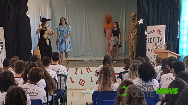 ???Gêneros Textuais??? são tema de apresentações de alunos do Colégio Nestor