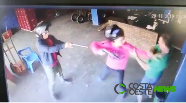 Polícia Civil divulga vídeos de tentativa de latrocínio contra um comerciante nesta sexta-feira