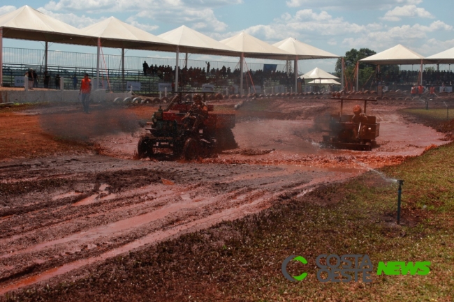 Adrenalina e lama:  Confira ao vivo as disputas do XII Arrancadão de Jericos de Serranópolis