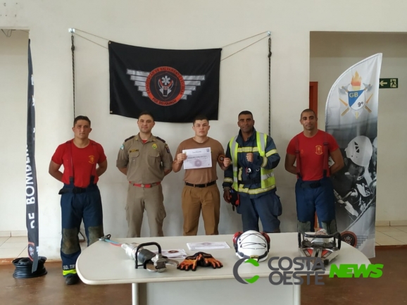 Curso de Resgate Veicular coordenado pelo Corpo de Bombeiros certifica 39 alunos em Santa Helena