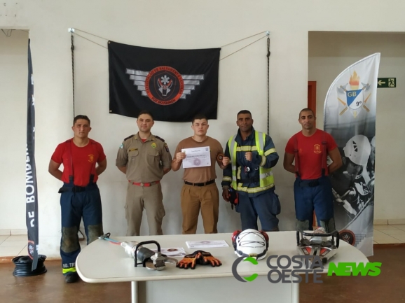 Curso de Resgate Veicular coordenado pelo Corpo de Bombeiros certifica 39 alunos em Santa Helena