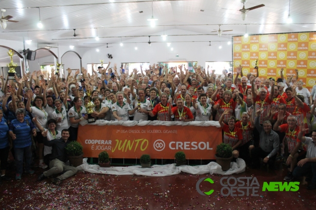 Final da 2ª Liga Cresol de Voleibol Gigante foi realizada nesta quinta-feira (07)