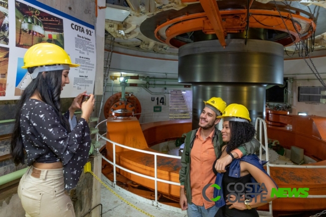 Turismo da Itaipu amplia horários e vagas para receber mais de 9,4 mil turistas no feriado