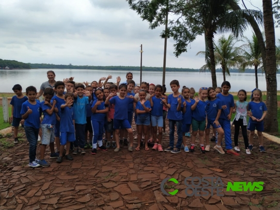 Alunos do 2º ano da Escola Municipal Tiradentes de Sub-Sede visitam Condomínio Marinas