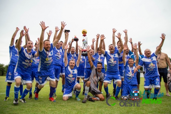 Cruzeiro é campeão do Campeonato de Futebol Veteranos em Missal