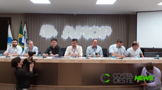 Reunião na AMOP discute reabertura da Estrada do Colono e demais interesses do oeste