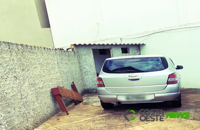 Duas pessoas são presas em flagrante e um veículo é recuperado na região central de Guaíra