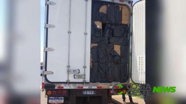 Motorista de Medianeira é preso com carreta abarrotada de cigarros