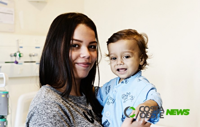 Iguaçuense de 1 ano e dois meses realiza transplante de fígado em Curitiba