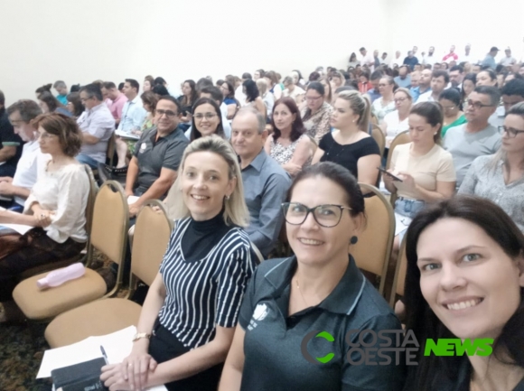 Servidores de Guaíra participam de palestra sobre orientações do novo coronavírus em Curitiba