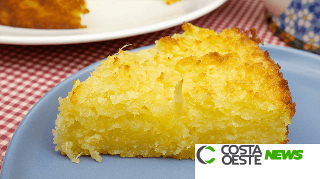 Bolo de mandioca com coco cremoso