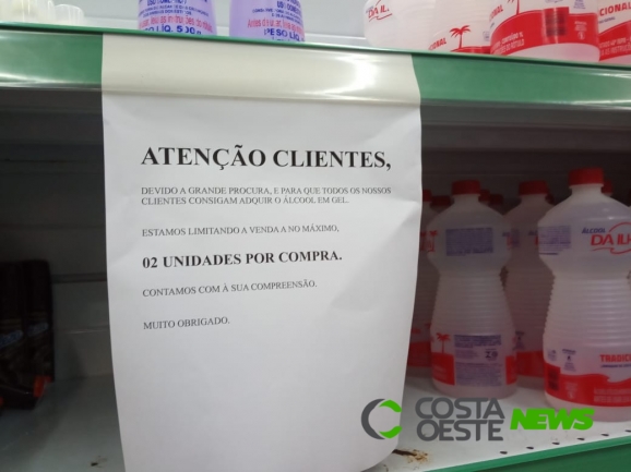 Supermercado de Guaíra limita duas unidades de álcool em gel por cliente