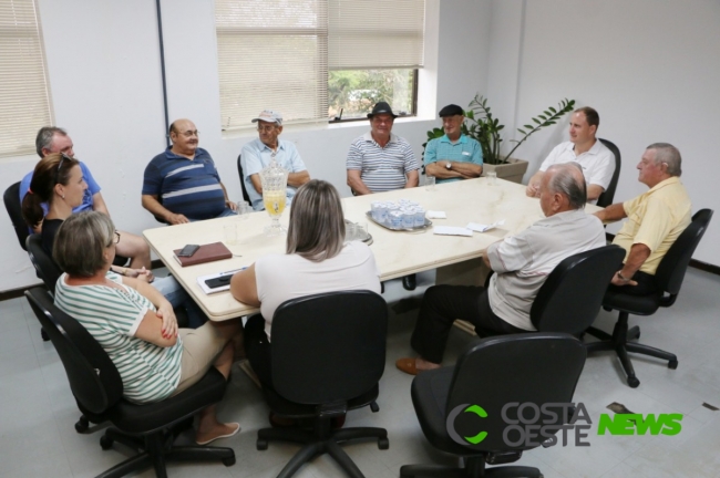 Município e presidentes de grupos de idosos decidem pela paralisação dos encontros semanais