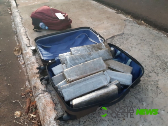 Adolescente é apreendido pela PRF transportando tabletes de maconha 