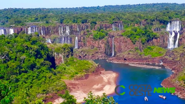 Com baixa vazão, Cataratas do Iguaçu proporcionam espetáculo visual diferente
