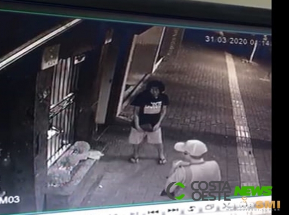 Criminosos quebram vitrine e furtam joias e relógios em São Miguel do Iguaçu
