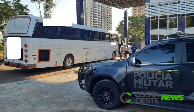 Dois ônibus com contrabando são apreendidos em Medianeira