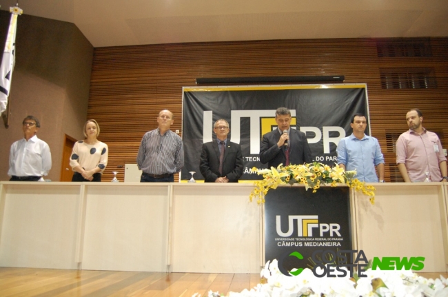Reitor da UTFPR participa de homenagens a servidores e também dos 30 anos do campus Medianeira