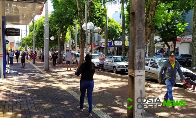 Movimento intenso marca primeiro dia de reabertura do comércio em Medianeira