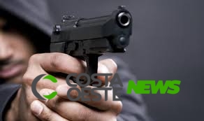 Família é feita refém e veículos são levados durante assalto em Guaíra