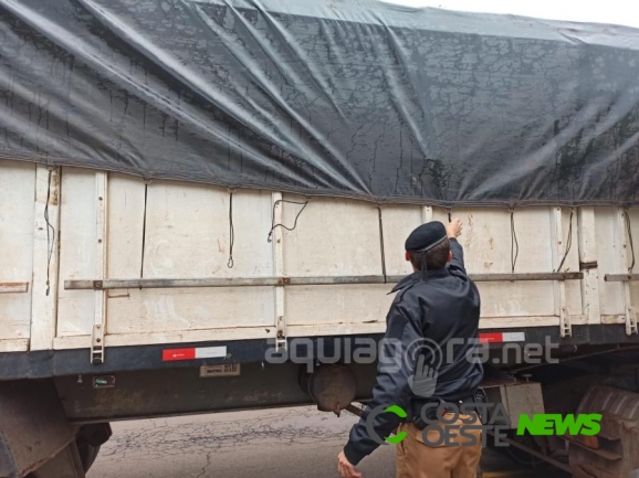 Carreta carregada com cigarros é apreendida em Entre Rios do Oeste