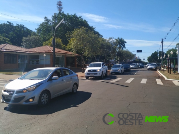 Buzinaço em Santa Helena pede a reabertura do comércio (vídeo)